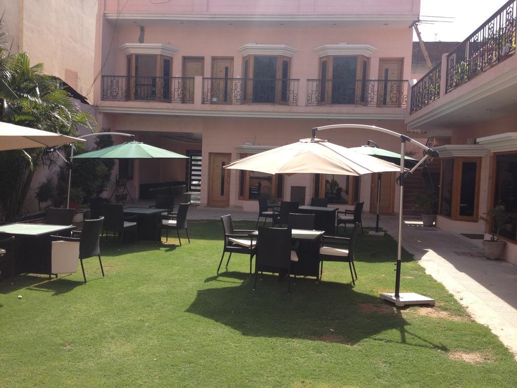 Hotel Mohan Continental Patiāla Εξωτερικό φωτογραφία